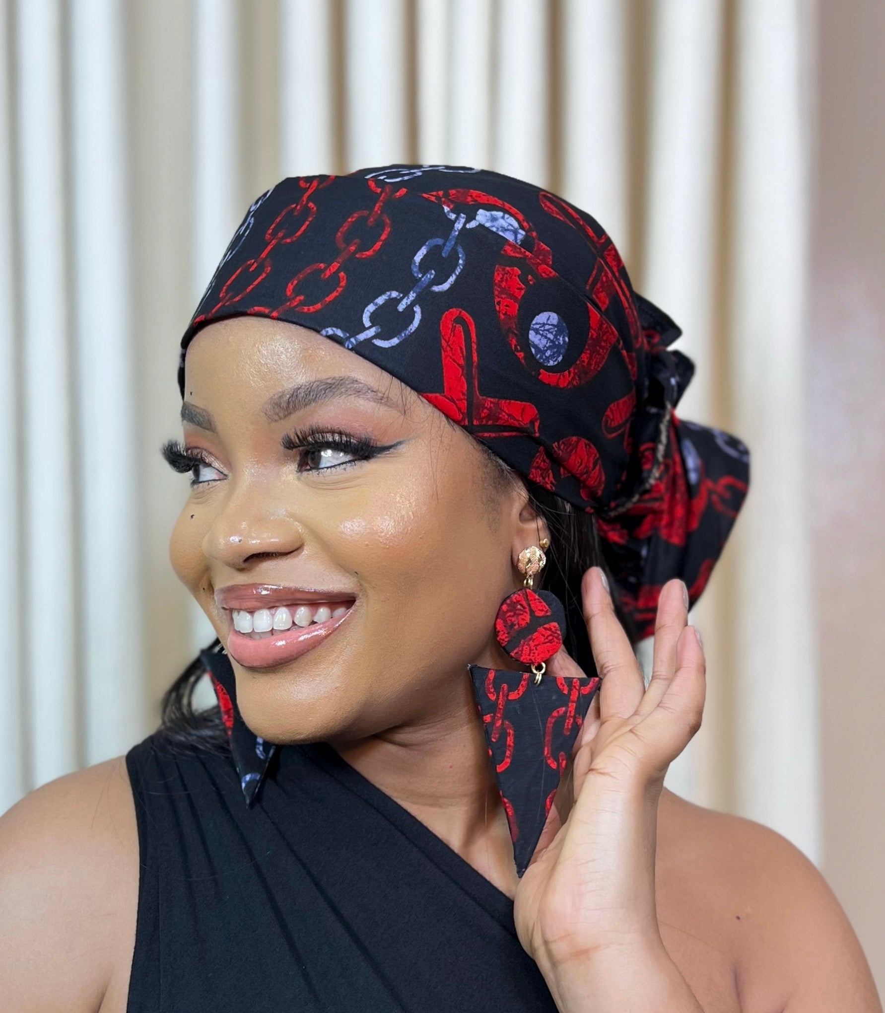 Red-pattern-headwrap